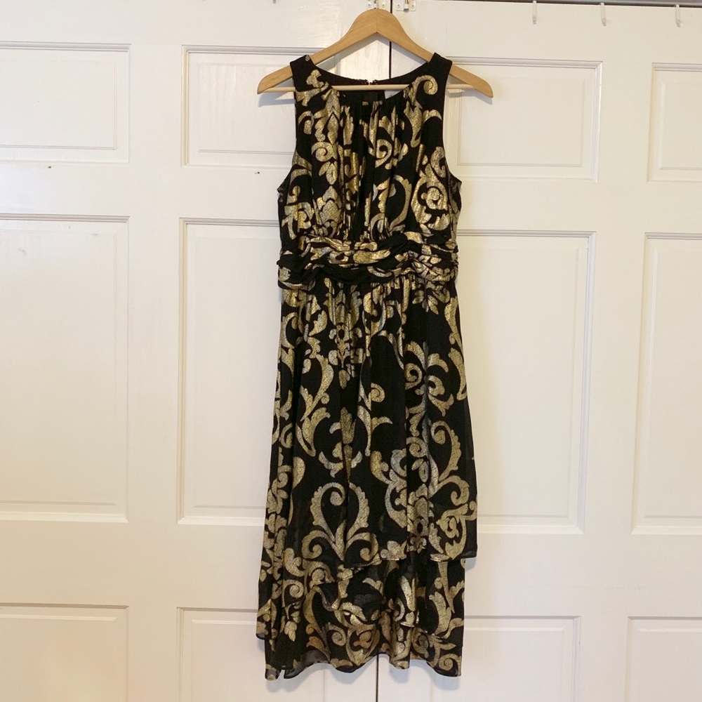 Sleeveless Gold Gilded Gown